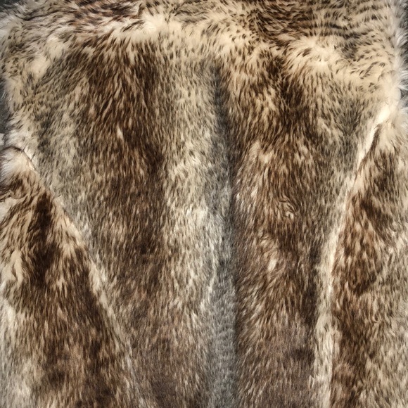 Vest - Picture 3 of 4